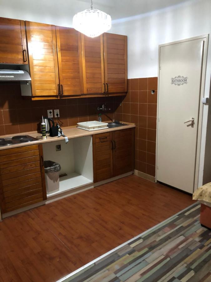 בודפשט 7Dab Apartment Bezeredj Contactless Self -Check-In מראה חיצוני תמונה