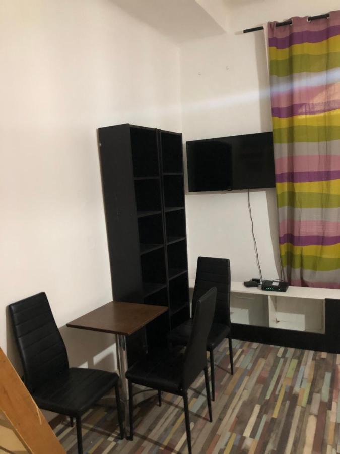 בודפשט 7Dab Apartment Bezeredj Contactless Self -Check-In מראה חיצוני תמונה